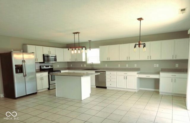 3214 Bristlecone Court, Whiteland, IN 46184
