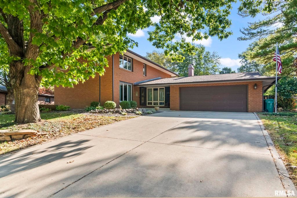 2316 S Willemore Avenue, Springfield, IL 62704