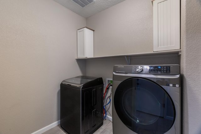 6516 Kimmick Drive NW, Albuquerque, NM 87120