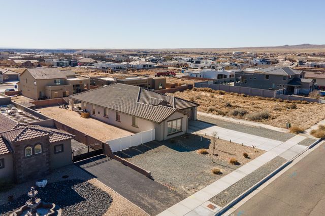 6516 Kimmick Drive NW, Albuquerque, NM 87120