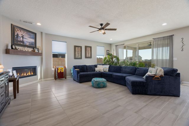 6516 Kimmick Drive NW, Albuquerque, NM 87120