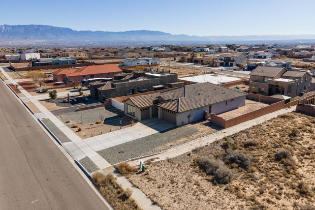 6516 Kimmick Drive NW, Albuquerque, NM 87120