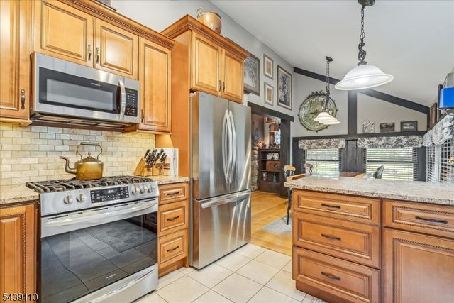 4 Indian Trl, Sparta Twp., NJ 07871