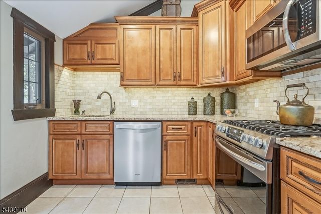 4 Indian Trl, Sparta Twp., NJ 07871
