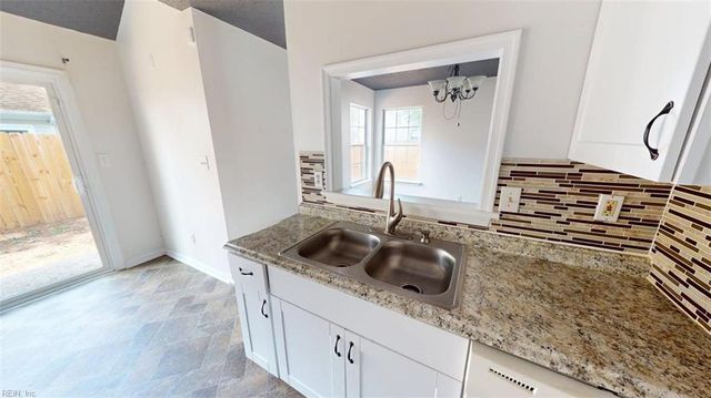 197 Gate House RD, Newport News, VA 23609