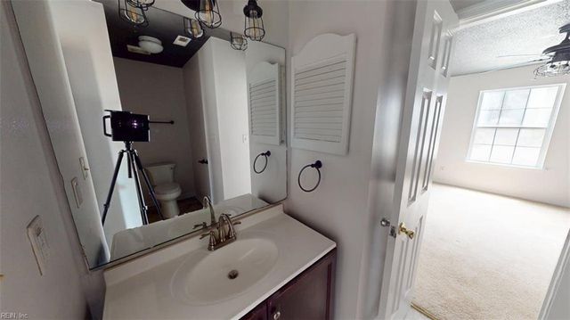 197 Gate House RD, Newport News, VA 23609