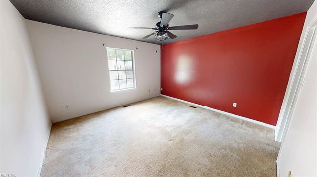 197 Gate House RD, Newport News, VA 23609