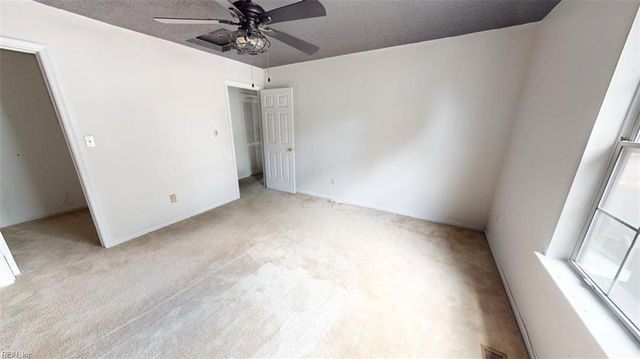 197 Gate House RD, Newport News, VA 23609