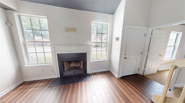 197 Gate House RD, Newport News, VA 23609