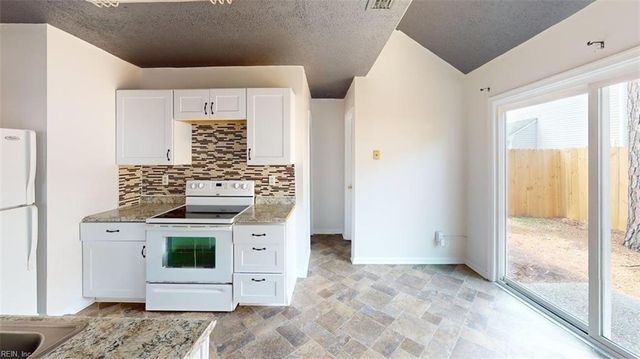 197 Gate House RD, Newport News, VA 23609