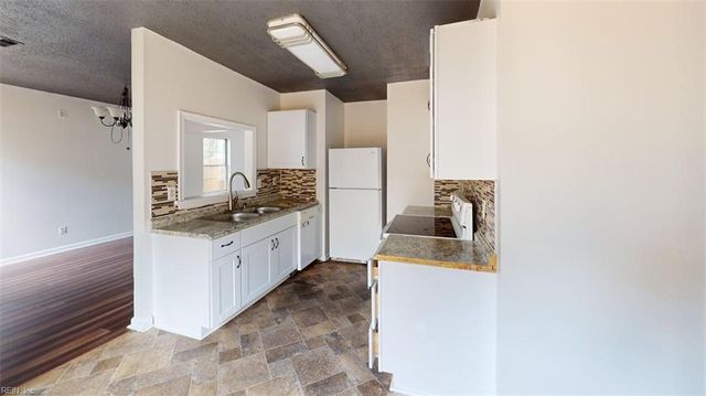 197 Gate House RD, Newport News, VA 23609