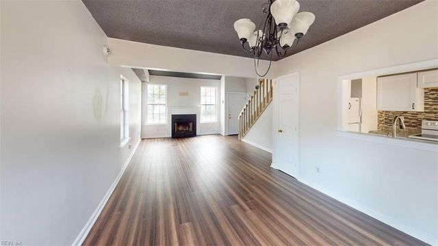 197 Gate House RD, Newport News, VA 23609