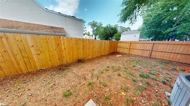 197 Gate House RD, Newport News, VA 23609