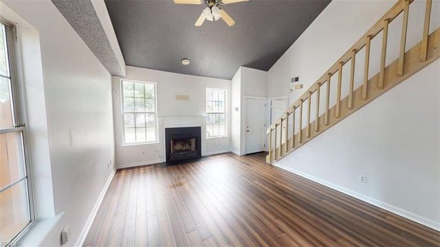 197 Gate House RD, Newport News, VA 23609