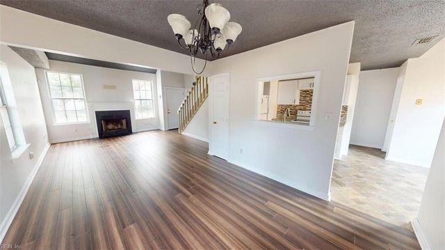 197 Gate House RD, Newport News, VA 23609