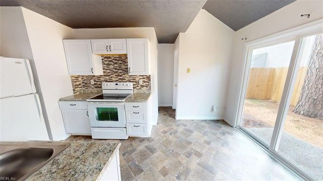 197 Gate House RD, Newport News, VA 23609