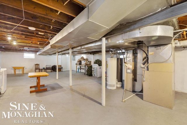 1740 Anita Avenue, Grosse Pointe Woods, MI 48236