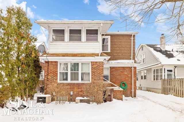 1740 Anita Avenue, Grosse Pointe Woods, MI 48236