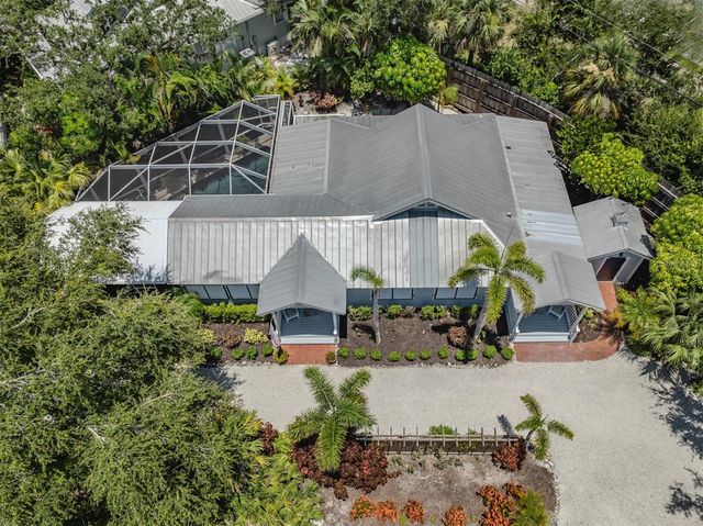 726 EAGLE POINT DRIVE, Venice, FL 34285