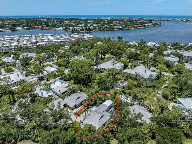 726 EAGLE POINT DRIVE, Venice, FL 34285