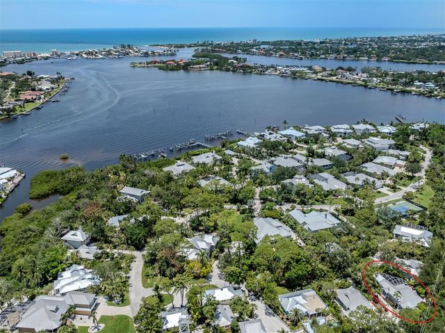 726 EAGLE POINT DRIVE, Venice, FL 34285