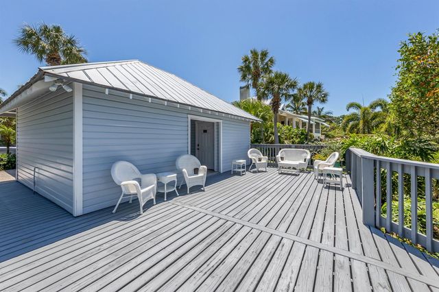 726 EAGLE POINT DRIVE, Venice, FL 34285