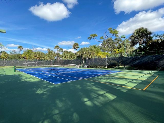 726 EAGLE POINT DRIVE, Venice, FL 34285