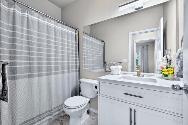 22855 E Country Vista Dr, Liberty Lake, WA 99019