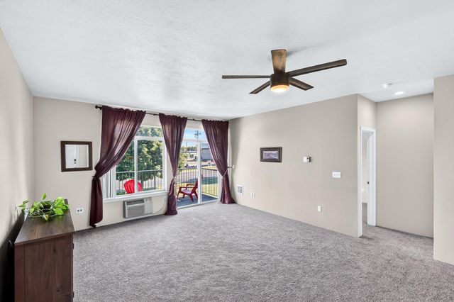 22855 E Country Vista Dr, Liberty Lake, WA 99019