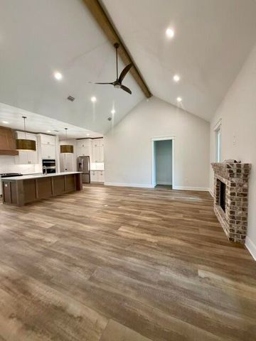 139 Leap Year Lane, Freeport, FL 32439