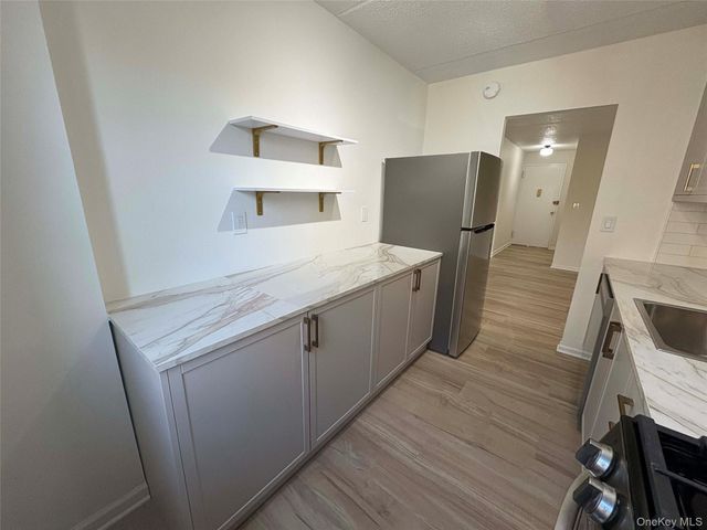 2 Consulate Drive 1K, Tuckahoe, NY 10707