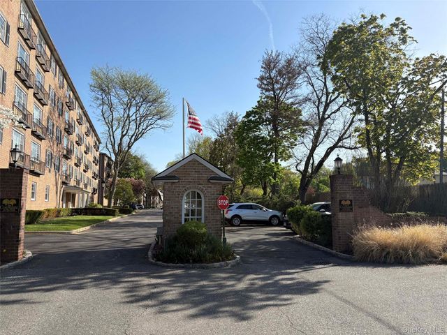 2 Consulate Drive 1K, Tuckahoe, NY 10707