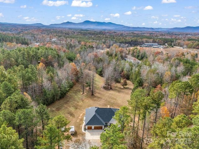 21 Rock Ridge Road, Mill Spring, NC 28756