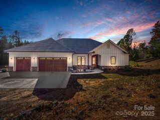 21 Rock Ridge Road, Mill Spring, NC 28756