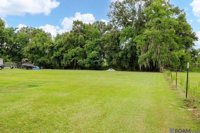 45070 Fontenot Rd, St Amant, LA 70774