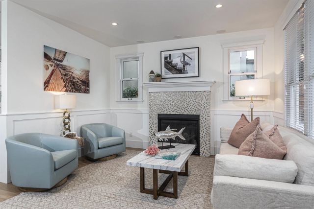 1004 10Th St, Coronado, CA 92118