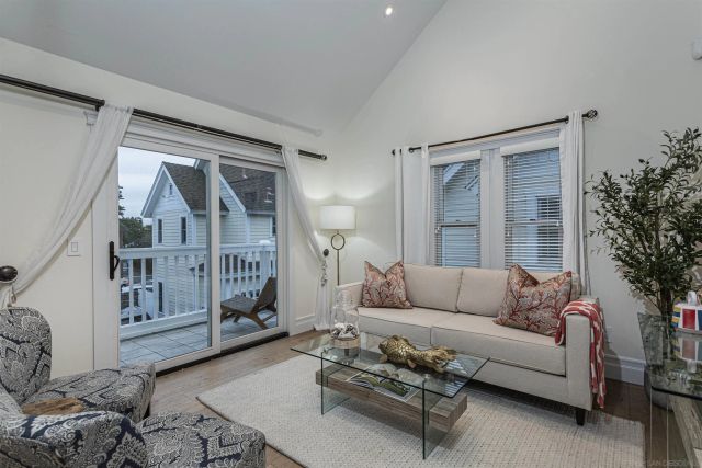 1004 10Th St, Coronado, CA 92118