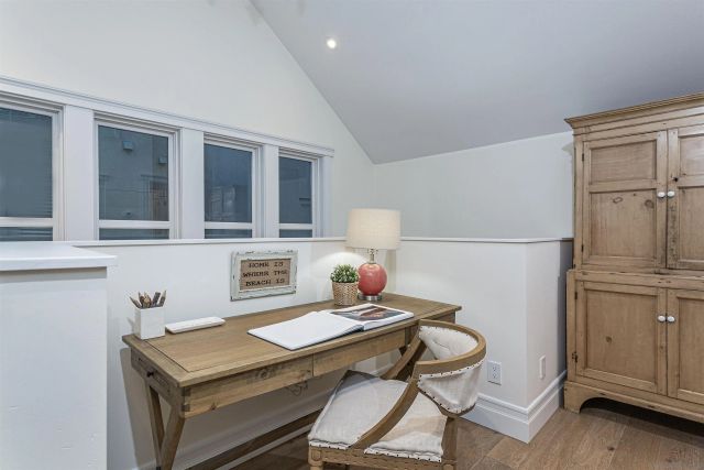 1004 10Th St, Coronado, CA 92118