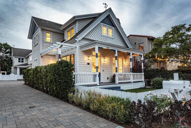 1004 10Th St, Coronado, CA 92118