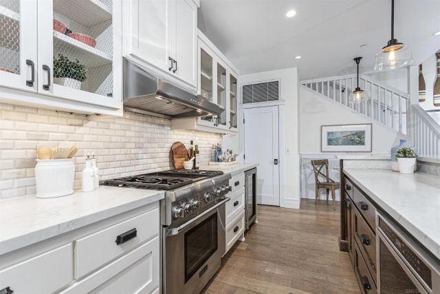 1004 10Th St, Coronado, CA 92118