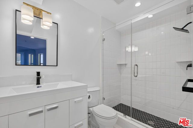 8704 Santa Monica Boulevard PH3, West Hollywood, CA 90069