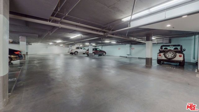 8704 Santa Monica Boulevard PH3, West Hollywood, CA 90069