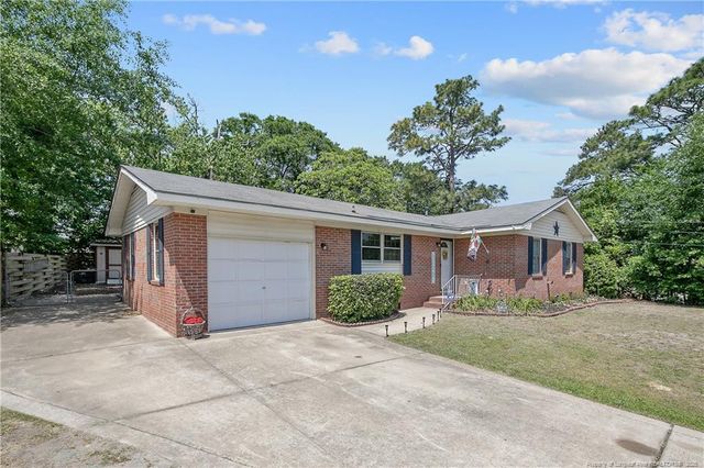 1810 Ashton Road, Fayetteville, NC 28304