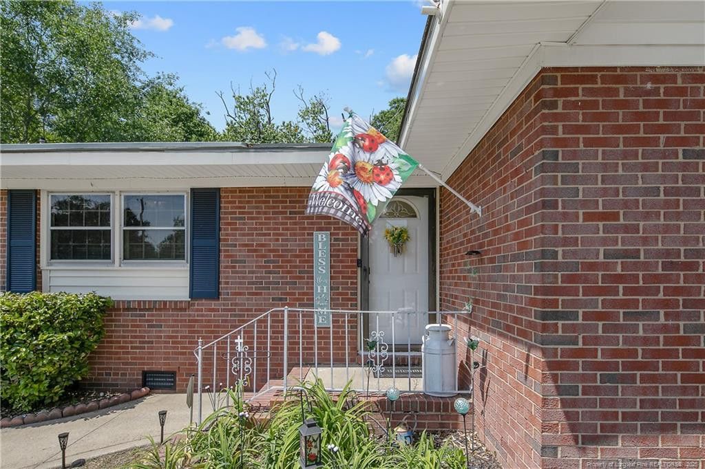 1810 Ashton Road, Fayetteville, NC 28304