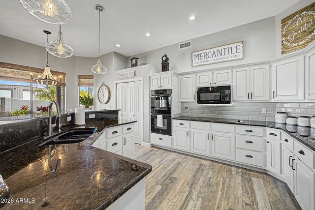 120 W ADAMANDA Drive, Phoenix, AZ 85086