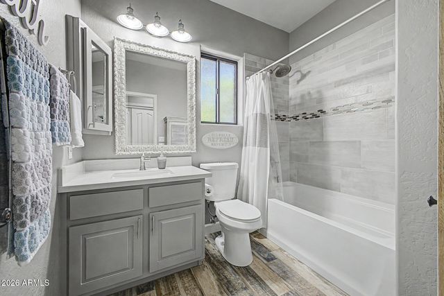 120 W ADAMANDA Drive, Phoenix, AZ 85086