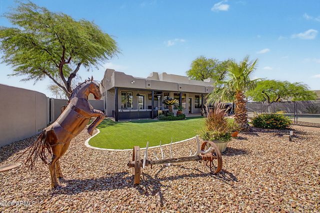 120 W ADAMANDA Drive, Phoenix, AZ 85086