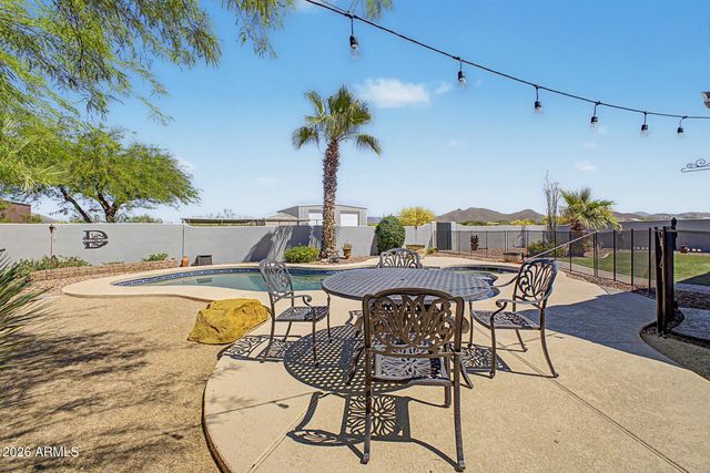 120 W ADAMANDA Drive, Phoenix, AZ 85086