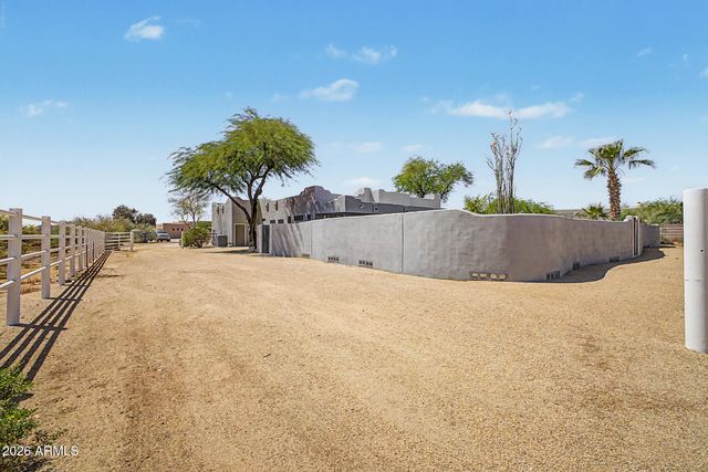 120 W ADAMANDA Drive, Phoenix, AZ 85086