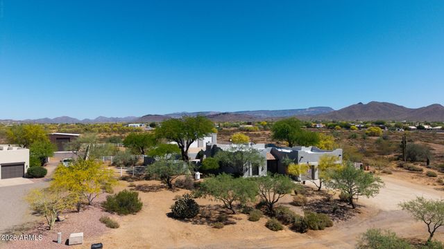 120 W ADAMANDA Drive, Phoenix, AZ 85086